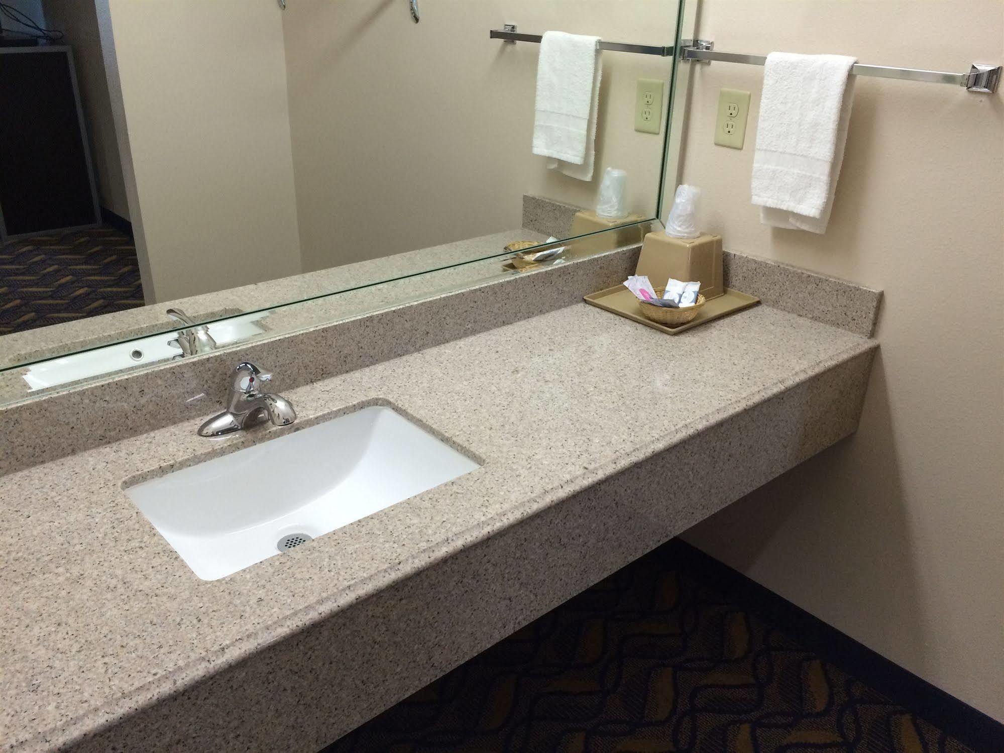 Palace Kingwood Motel 2*